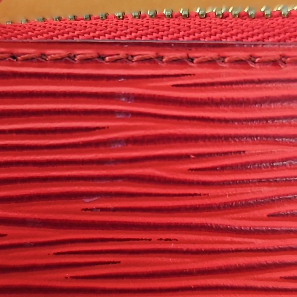 Louis Vuitton Epi Pouch - Picture 10 of 16